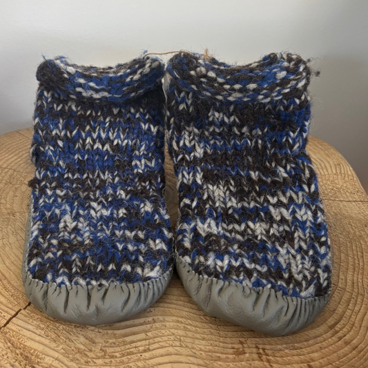 Mens size 8 or women's size 10