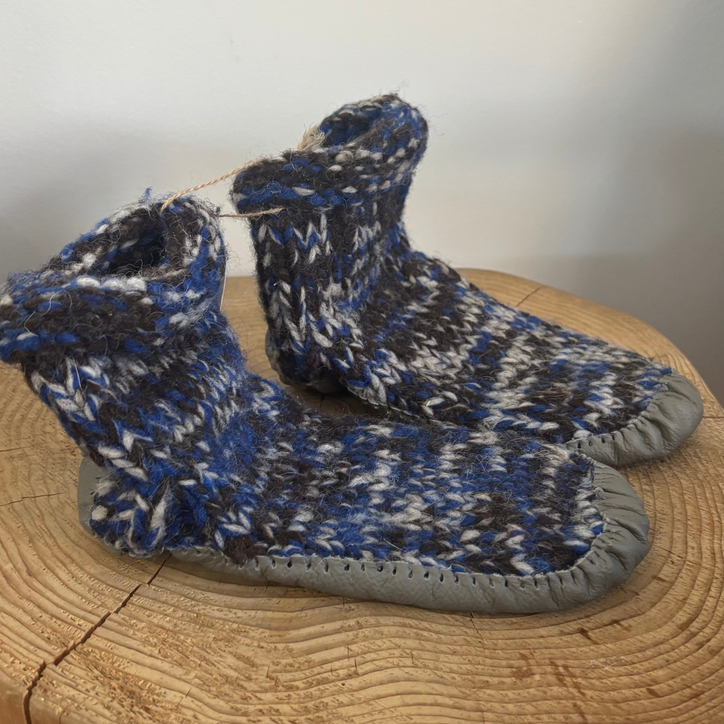 Mens size 8 or women's size 10